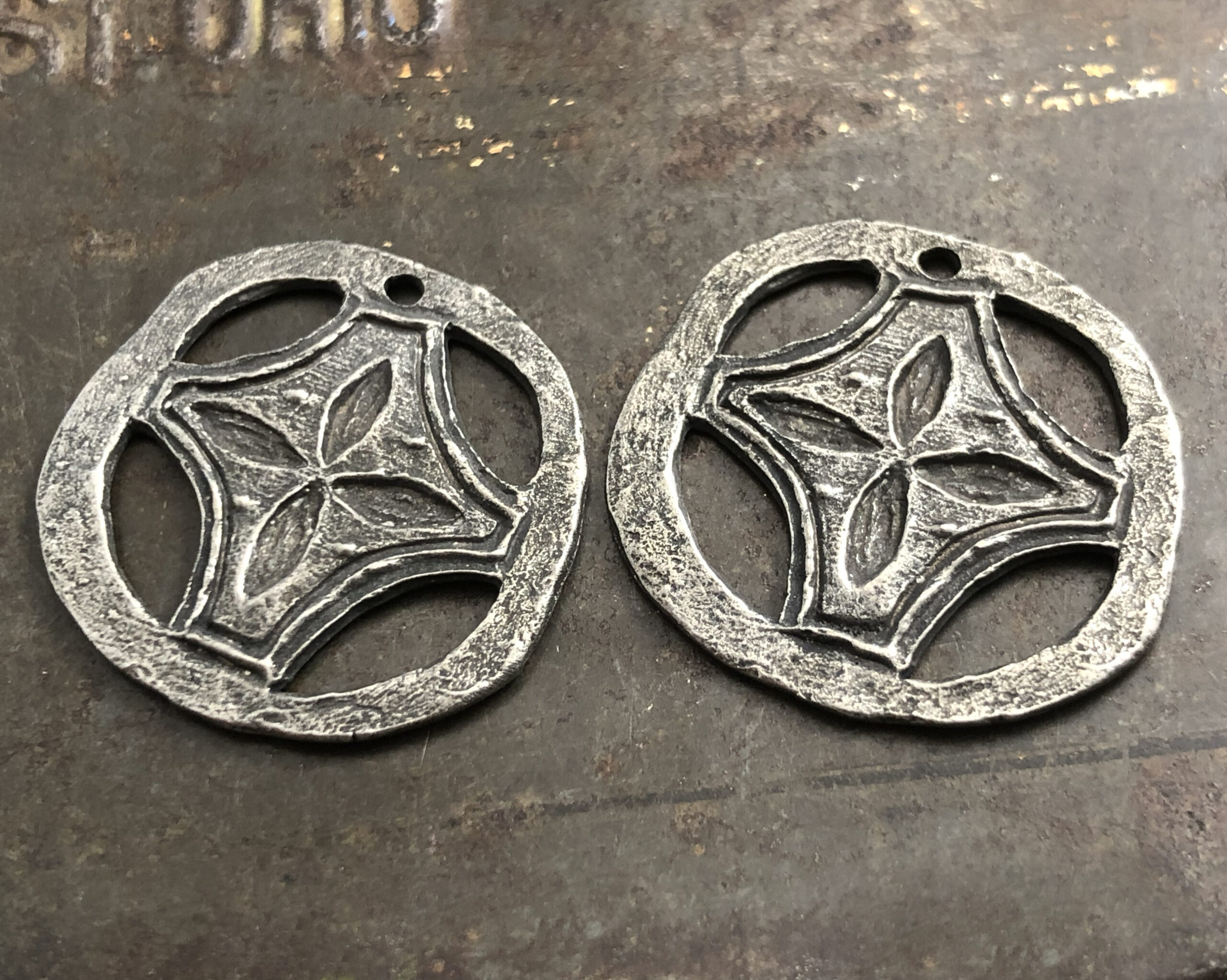 Spoked Flower Charms - Image 4