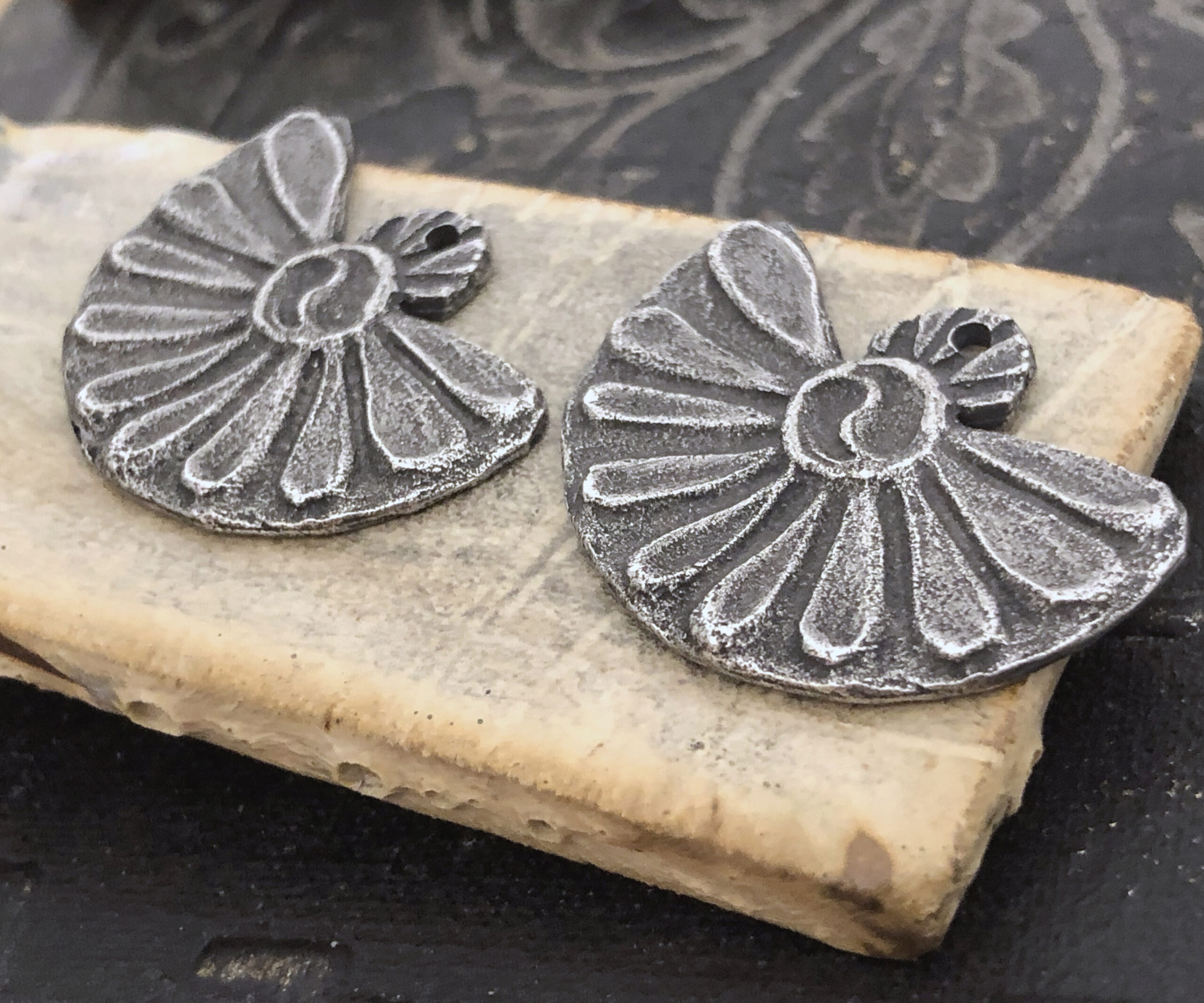 Floral Yin Yang Charms - Image 3