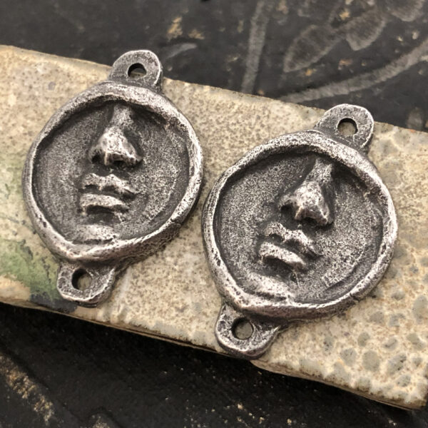 Face Connectors