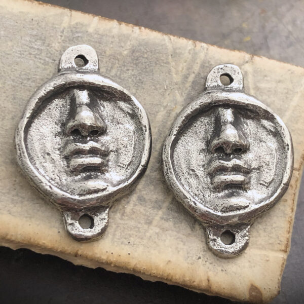Face Connectors