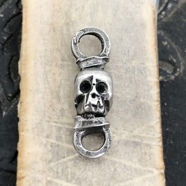 Skull Connector